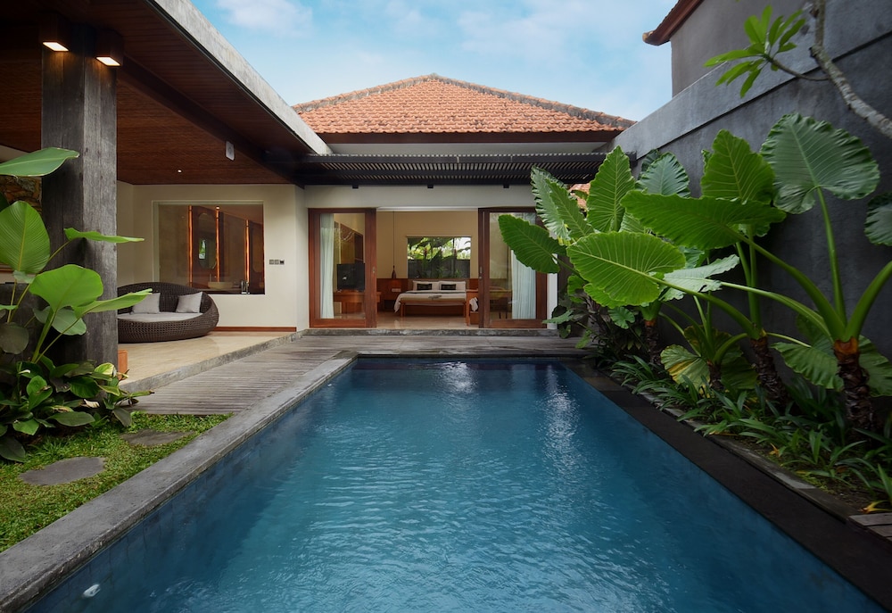 JAPA Suites and Villas 80/91