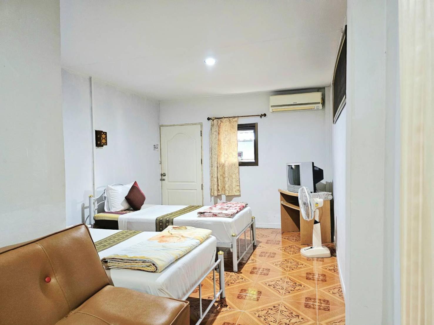 P California Inter Hostel 15/48