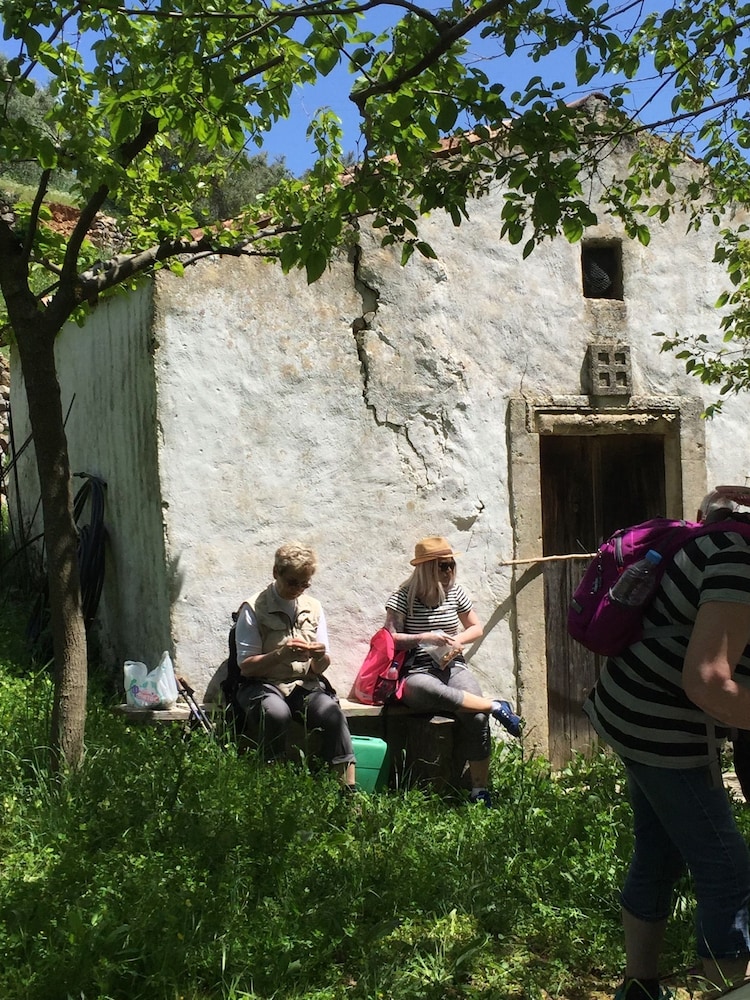 Aravanes Mountain Resort And Eco Cuisine 67/75