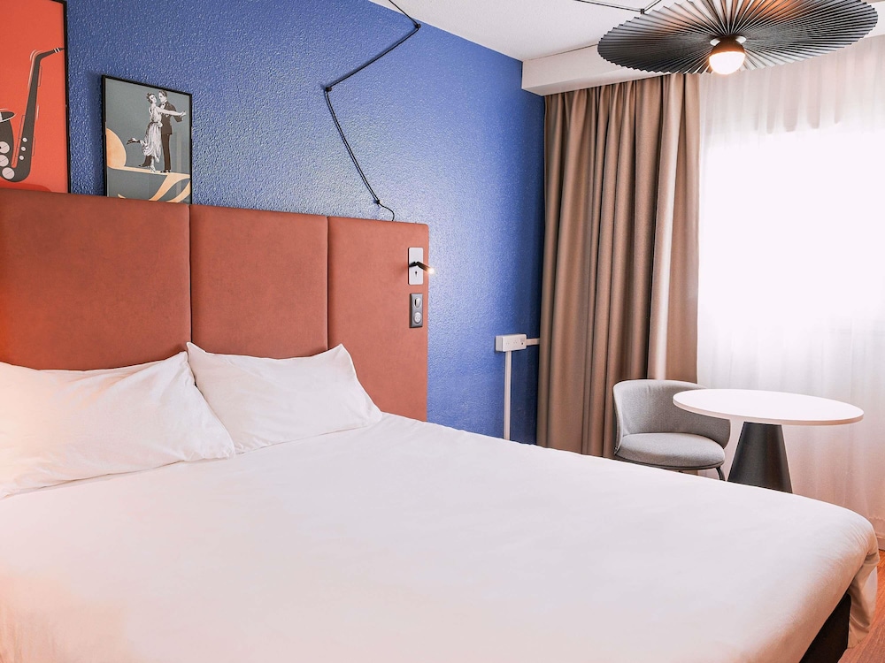 STANDARD, DOUBLE BED