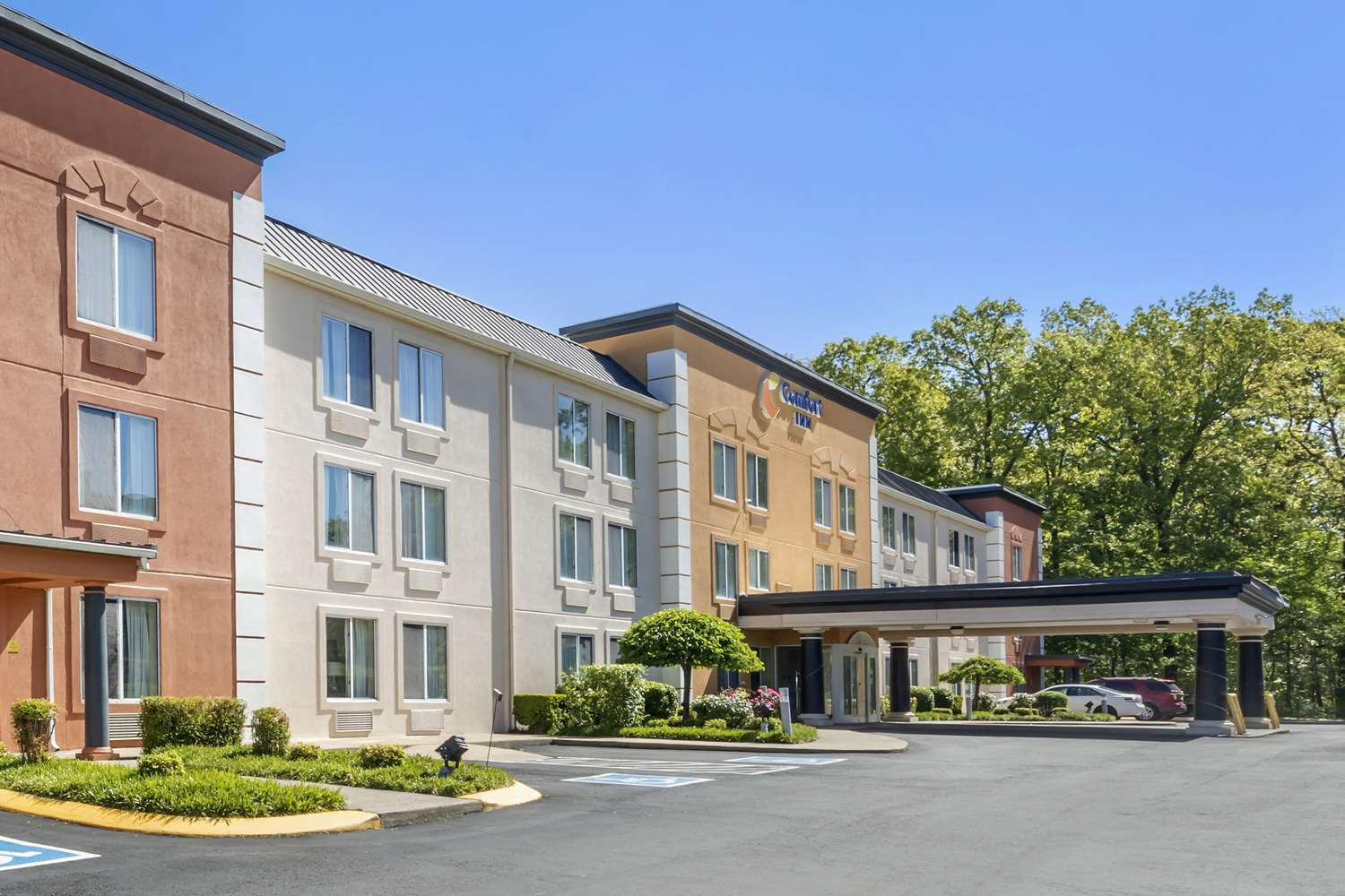 Comfort Inn Dickson, TN 34/35