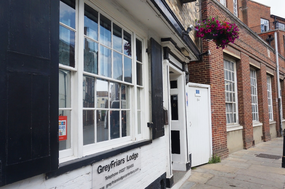 Greyfriars Lodge 2/49