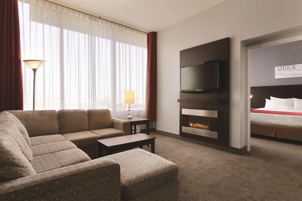 Travelodge by Wyndham Hotel & Convention Centre Quebec City 25/41