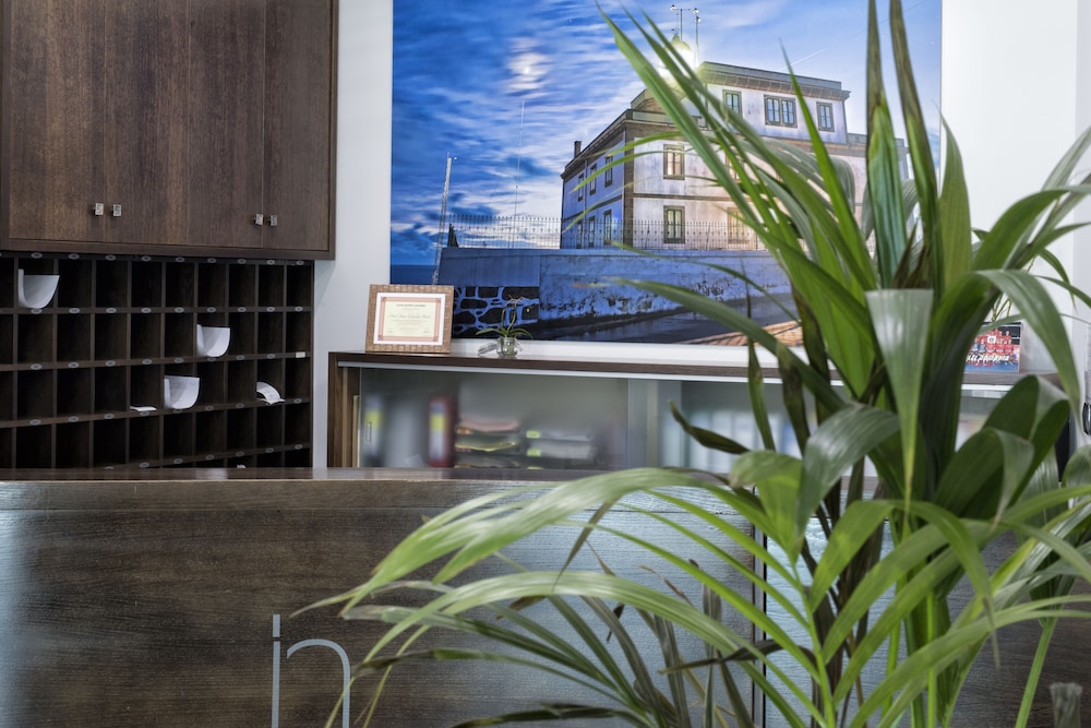 HOTEL OCA INSUA 43/46