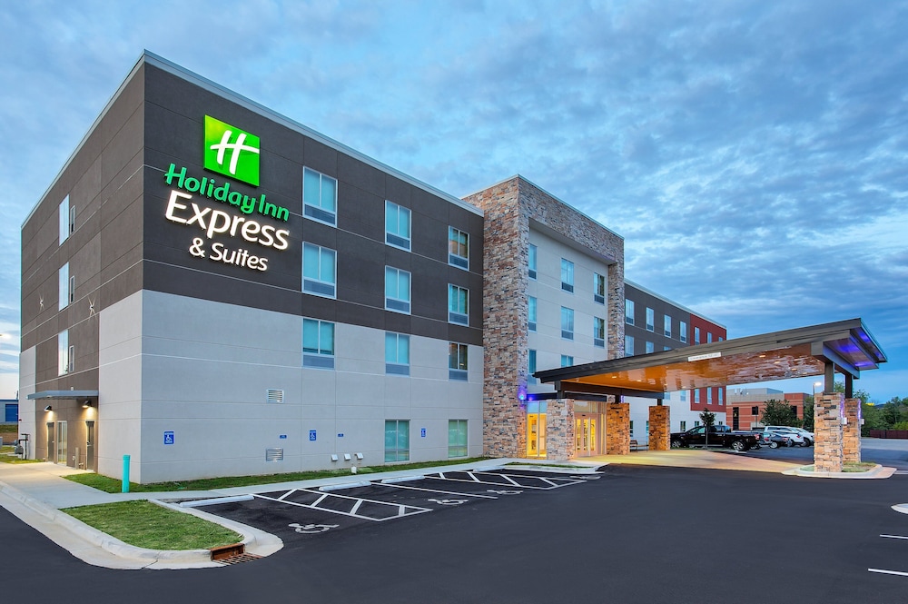 Holiday Inn Express And Suites La Grange 1/54