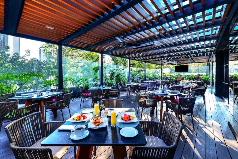 Krystal Grand Suites Insurgentes 49/67