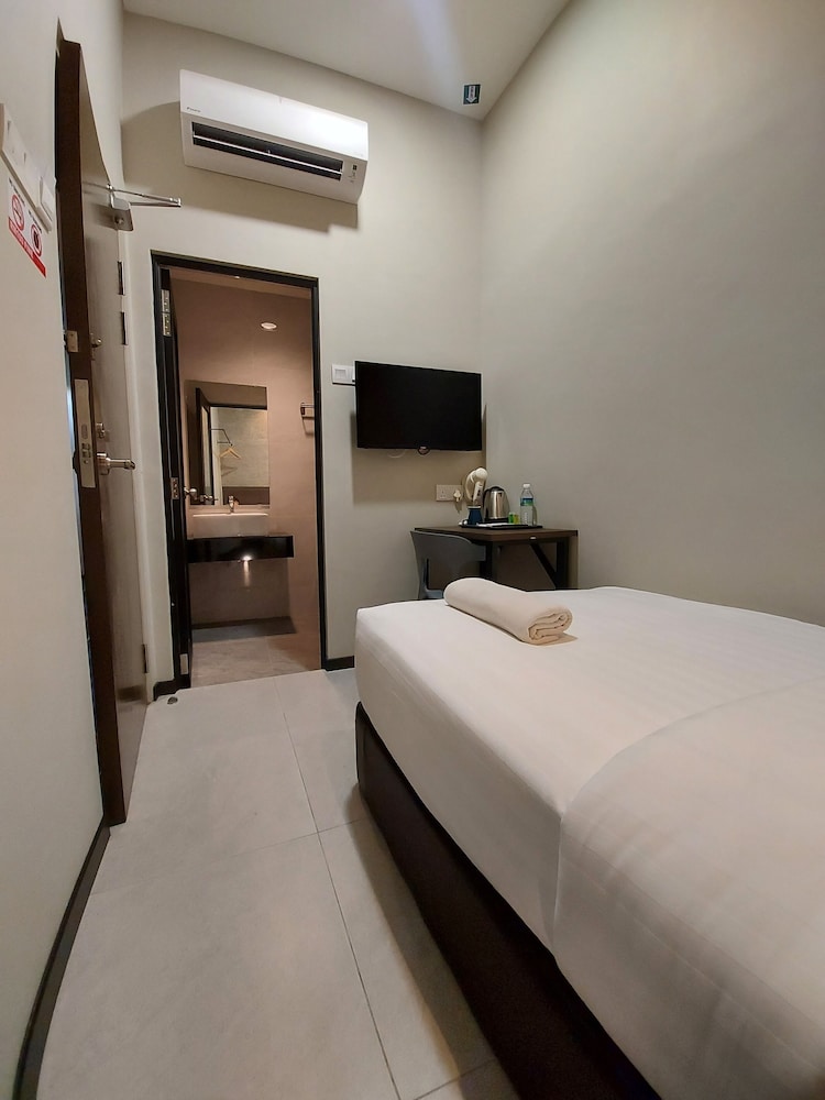 Miico Hotel Mount Austin 20/58