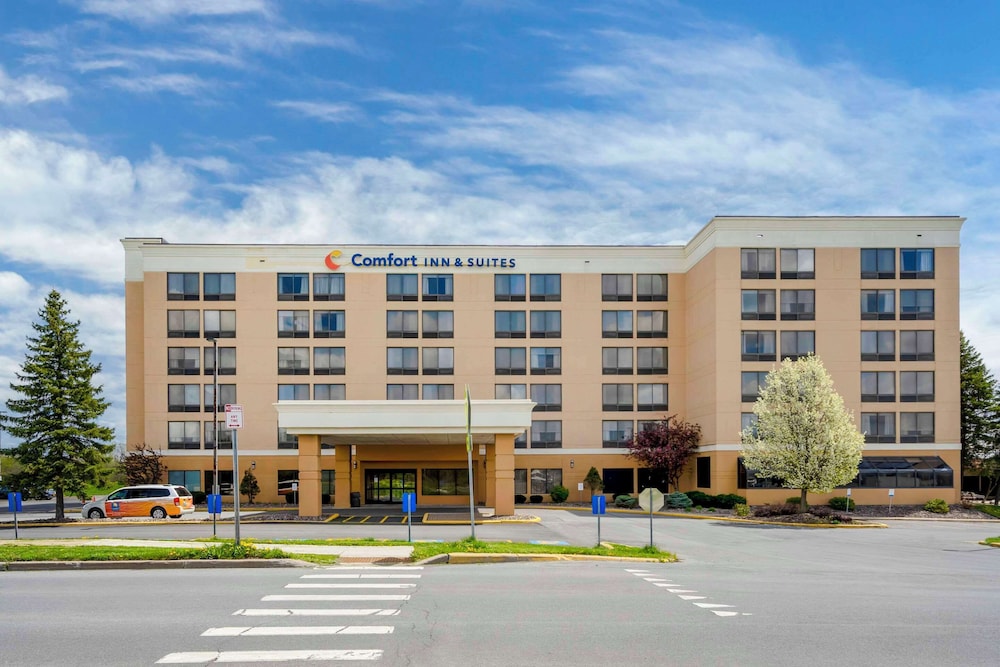 Comfort Inn & Suites Watertown - 1000 Islands 2/54