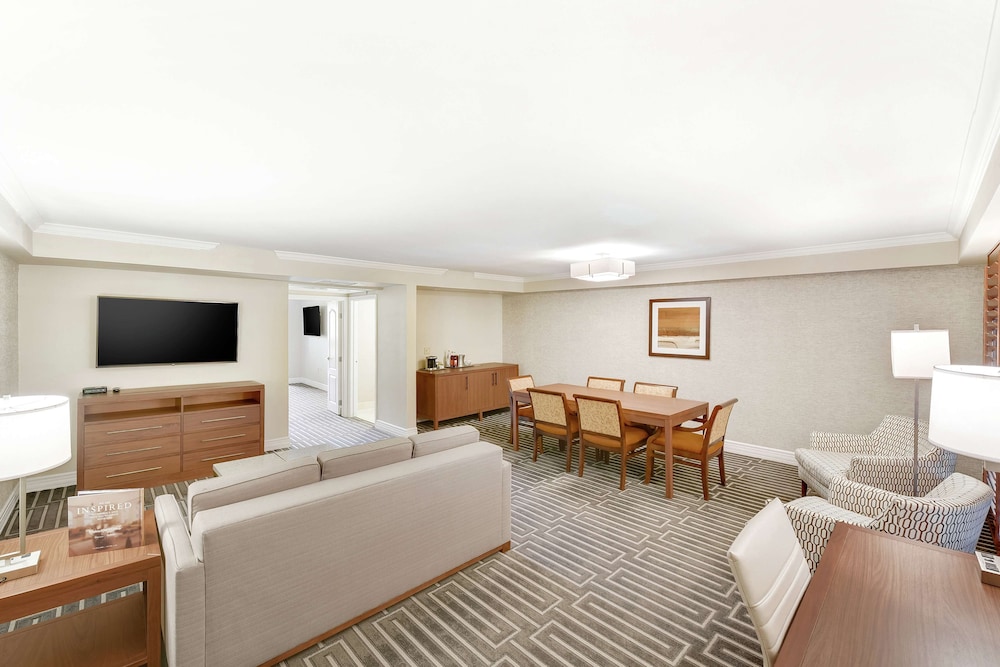 Hilton Phoenix Tapatio Cliffs Resort 33/75