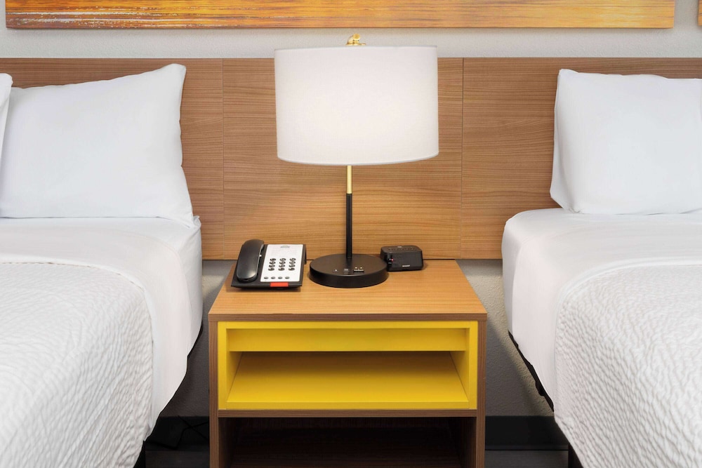Days Inn & Suites By Wyndham Vicksburg 18/33