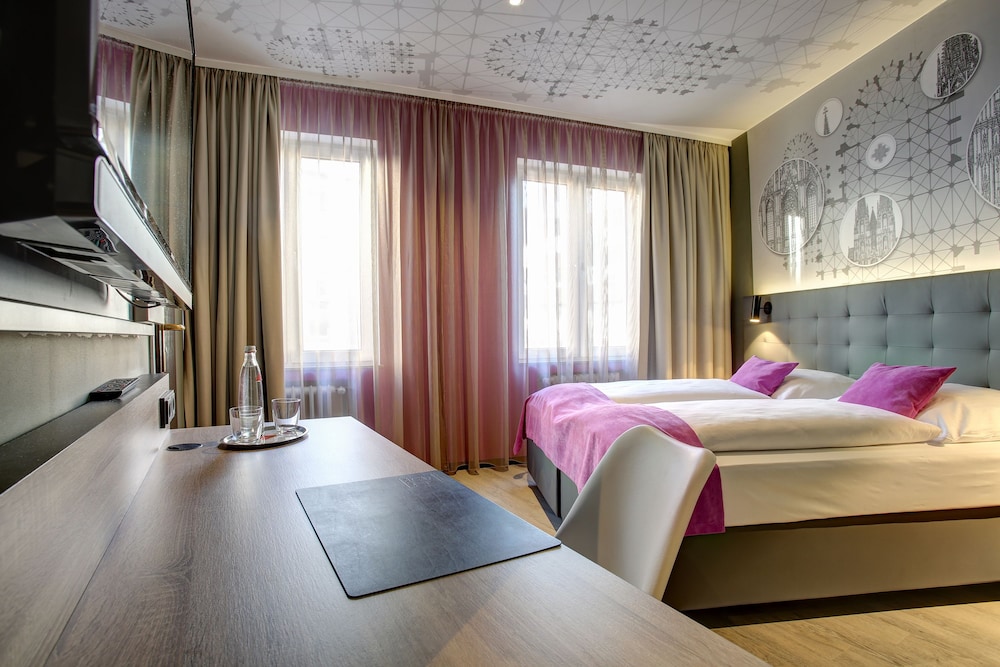غرفة قياسية بسريرين منفصلين، Boutique 003 Koln am DOM 4/8