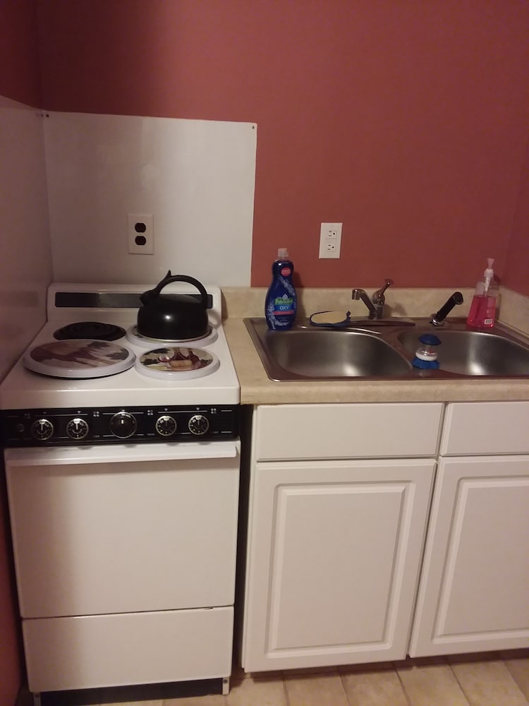 Inn Port Lodging 38/39