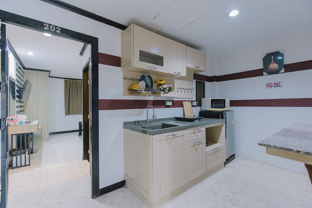 Royal Beach Residence 8/50