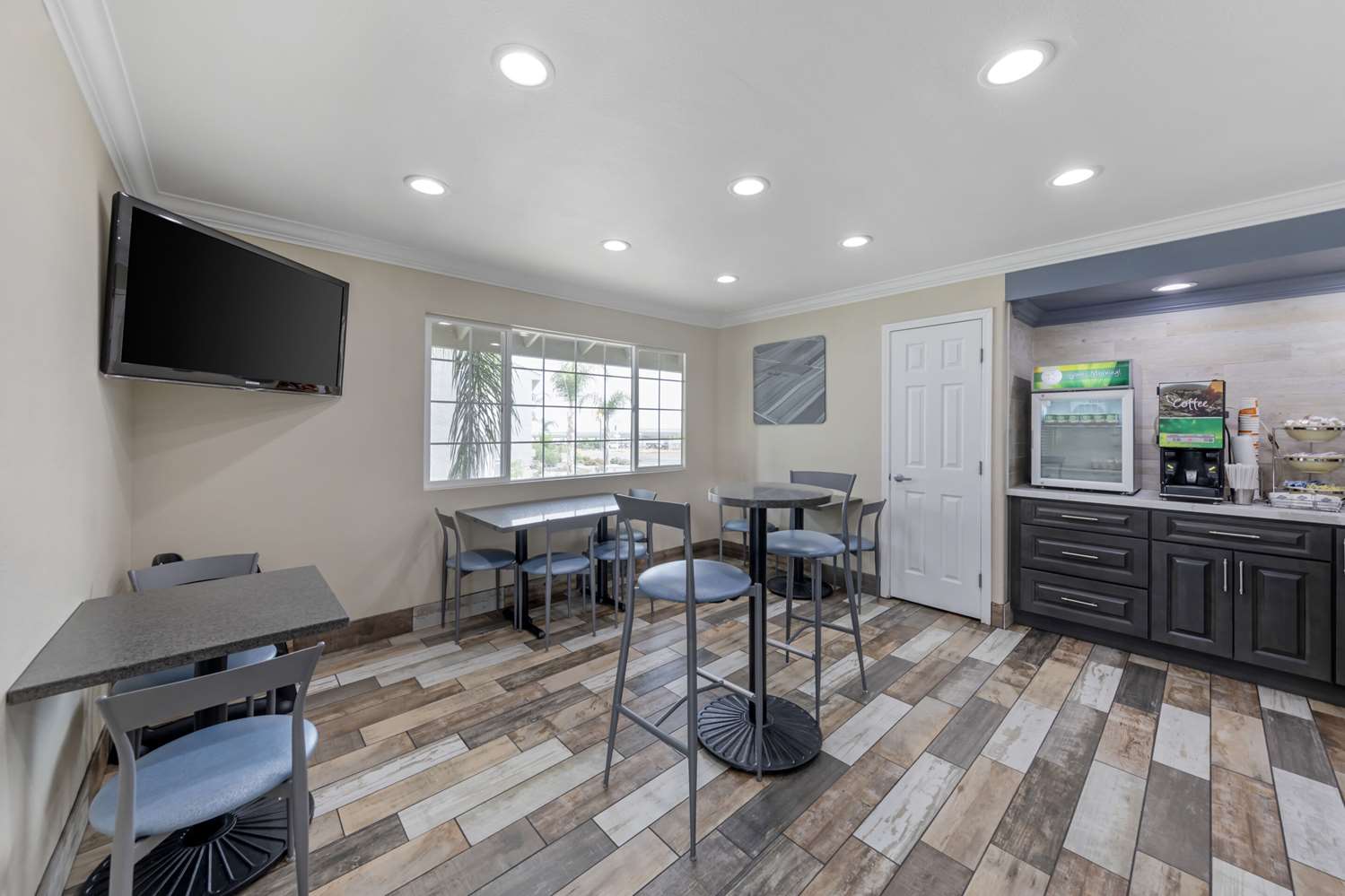 Quality Inn Kettleman City near Hwy 41 28/36