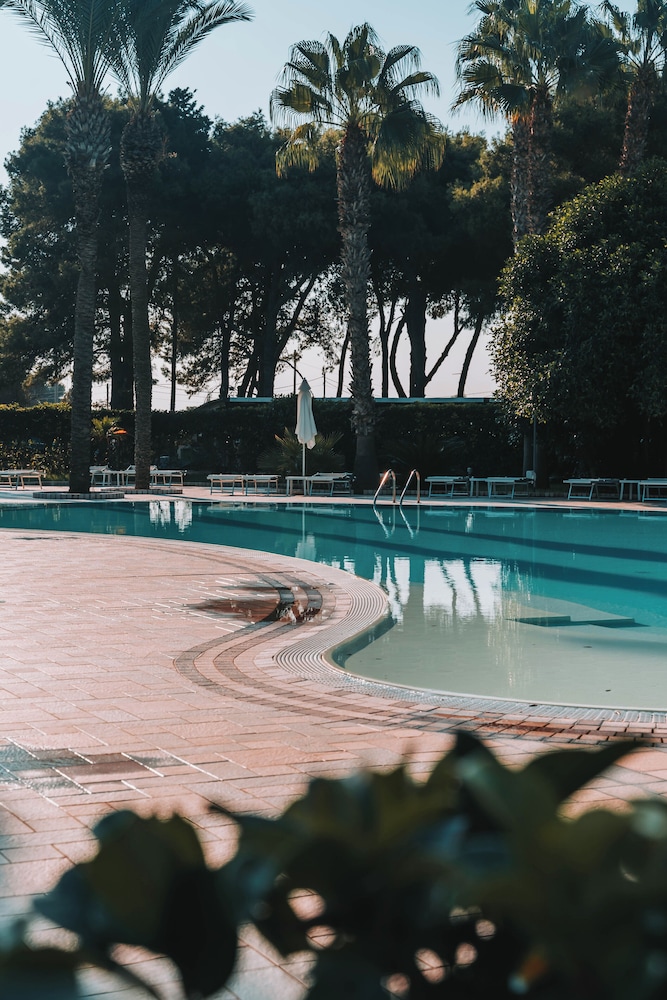 Giardino Dei Pini 47/50