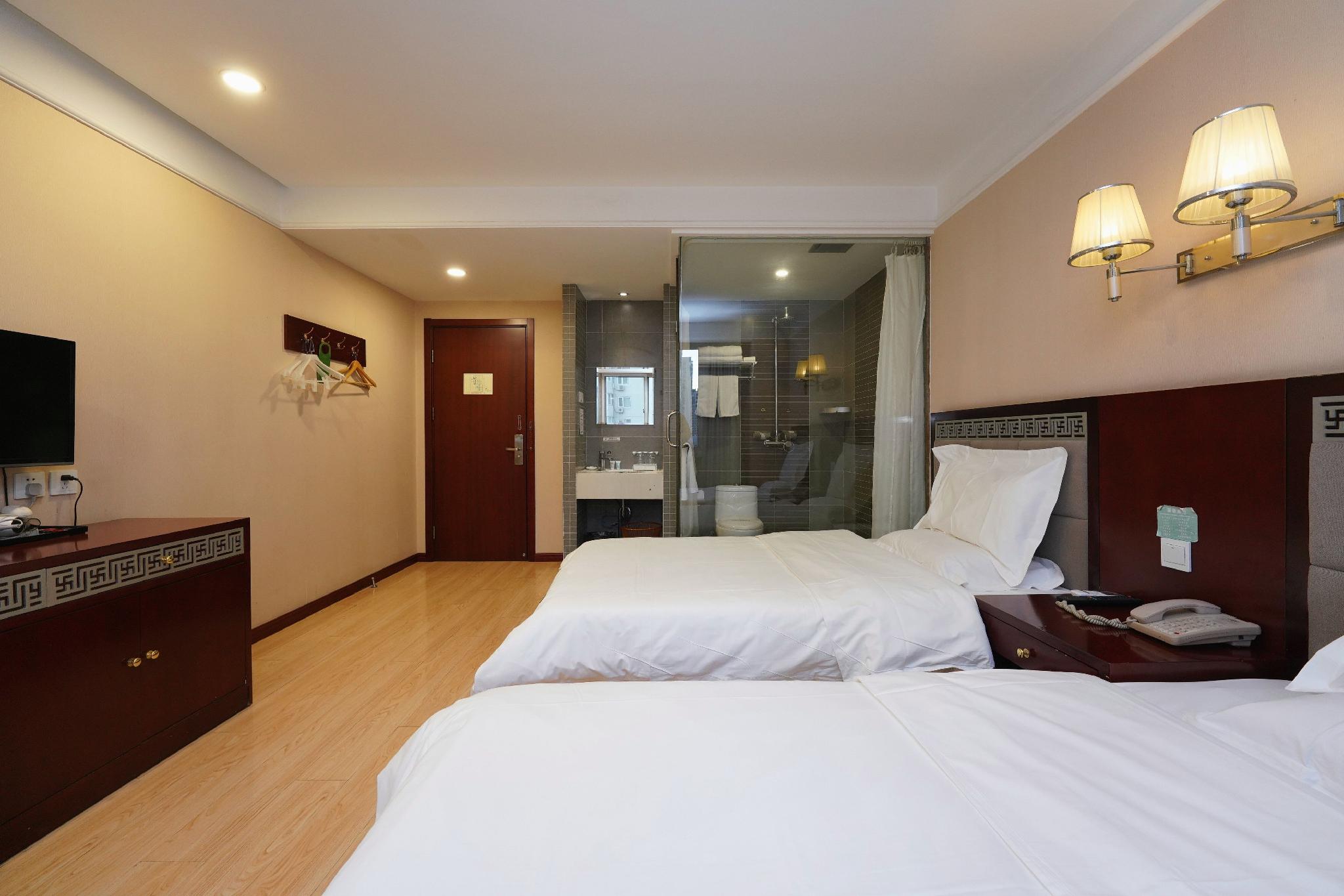 Amiga Hotel 18/26