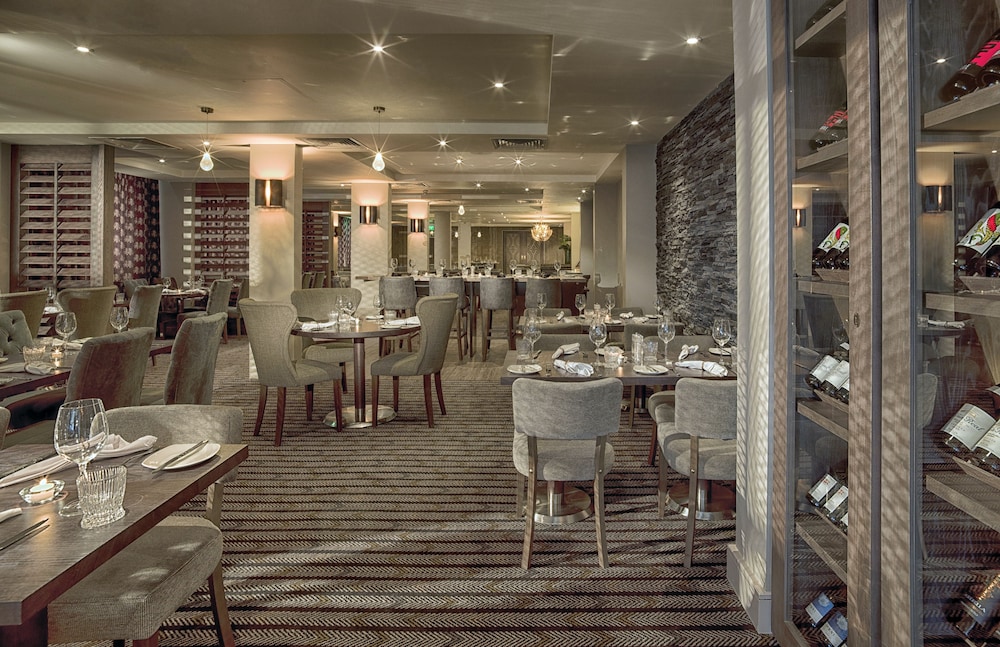 Boulevard Hotel 30/50