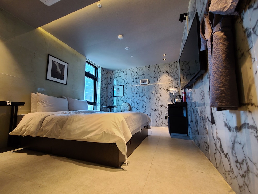 Mg Hotel 15/40