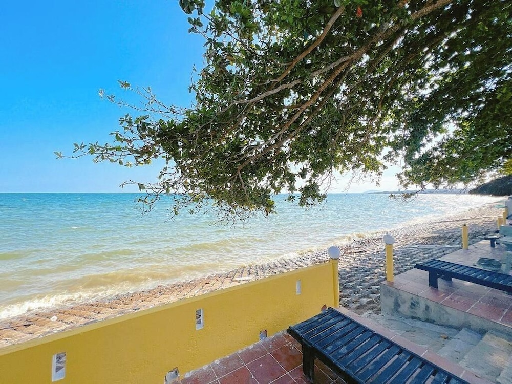 Sand Beach Resort 43/50