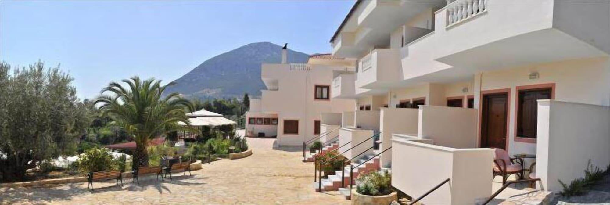 Aristotelis Hotel 40/52