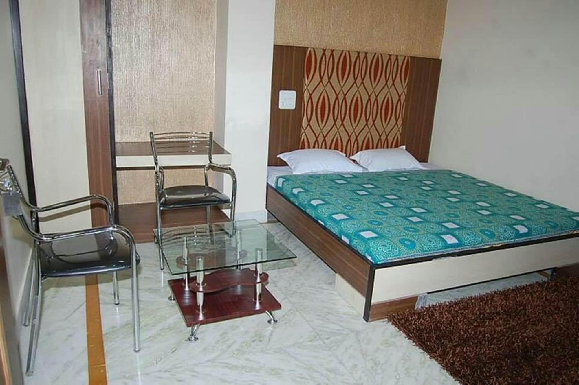 HOTEL KARNI NIWAS PALACE 6/13