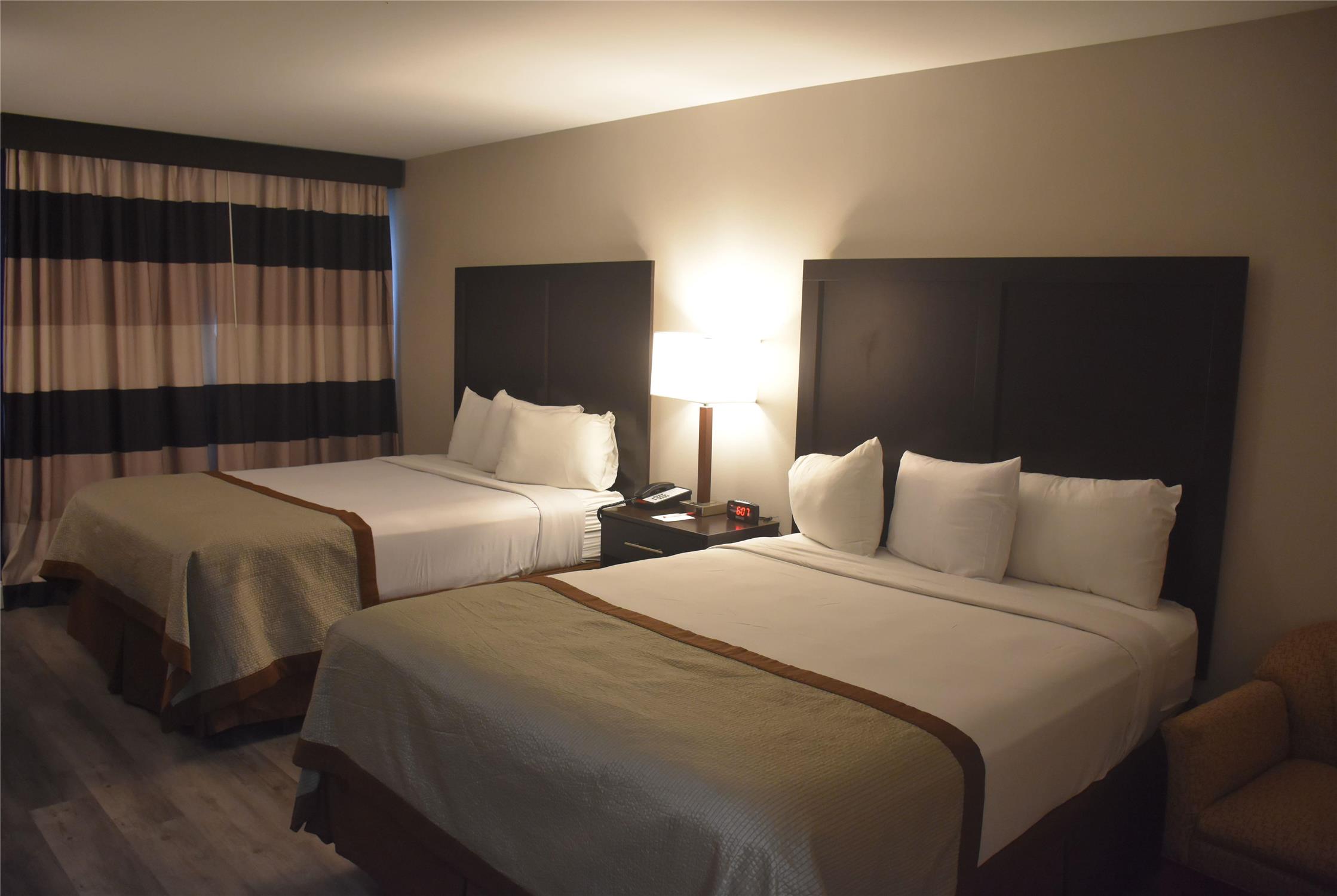 Ramada by Wyndham Vineland Millville Area 8/32