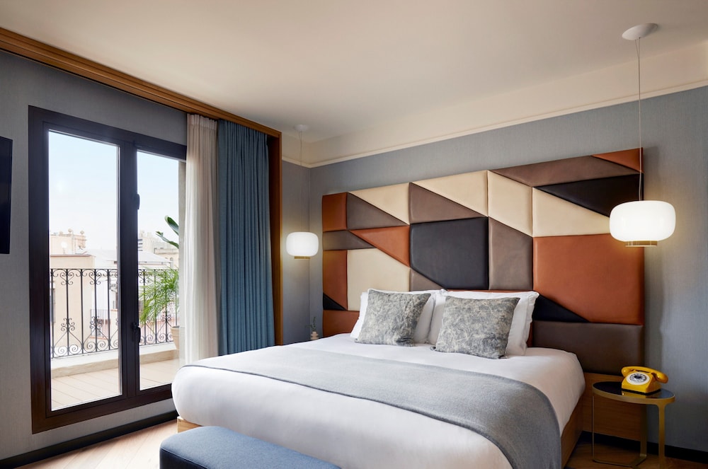 Suite, King Bed