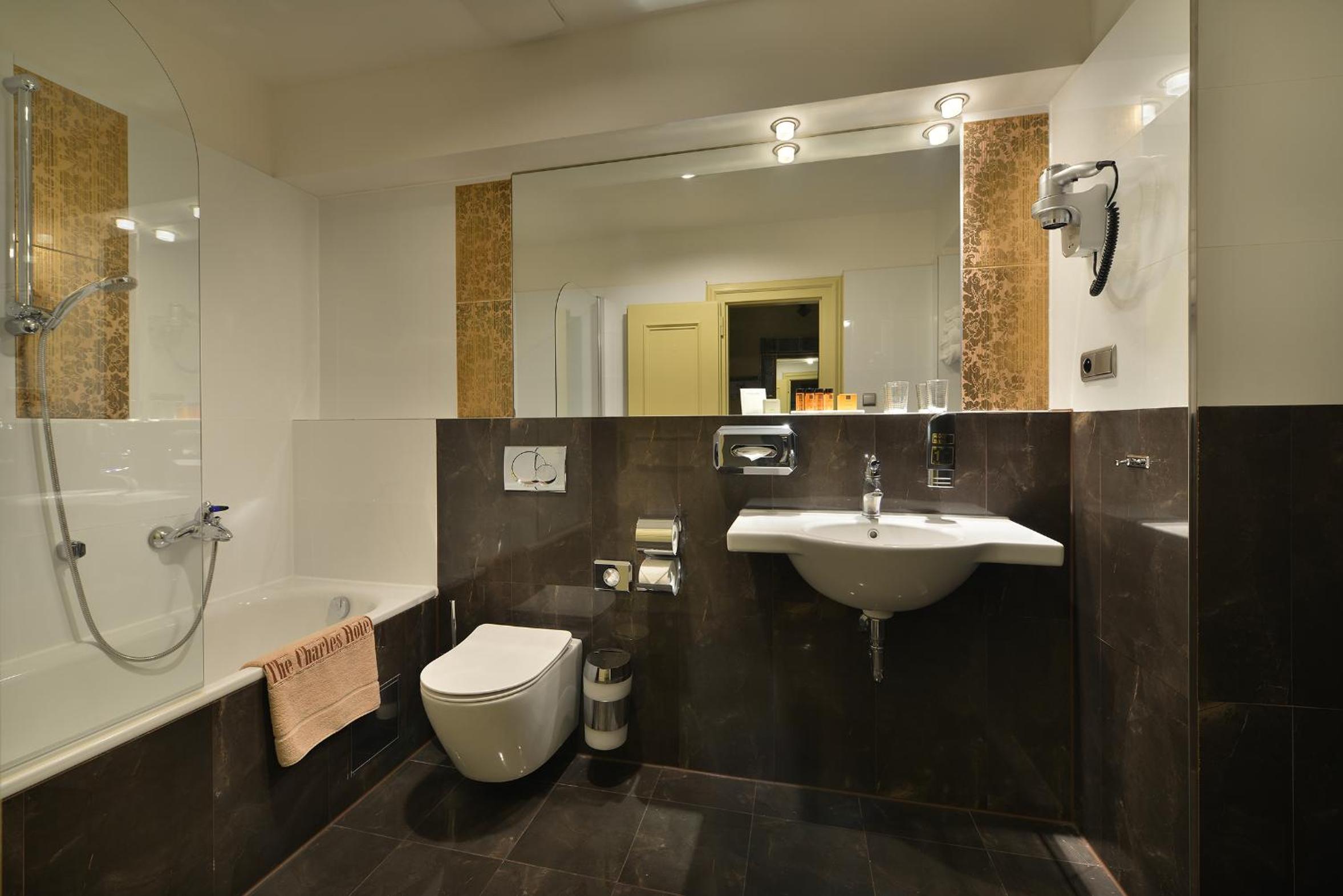 غرفة بسرير مزدوج أو سريرين منفصلين، The Charles Hotel 5/6