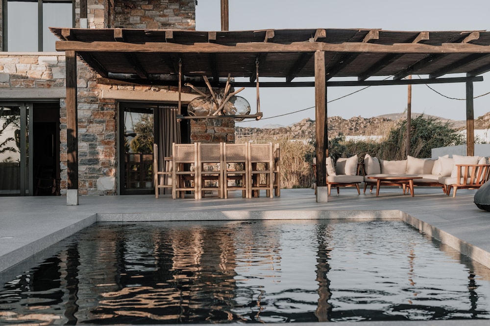 Onym Curated Villas 175/206