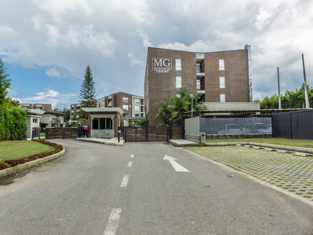 Mg Hotels Suites 48/52