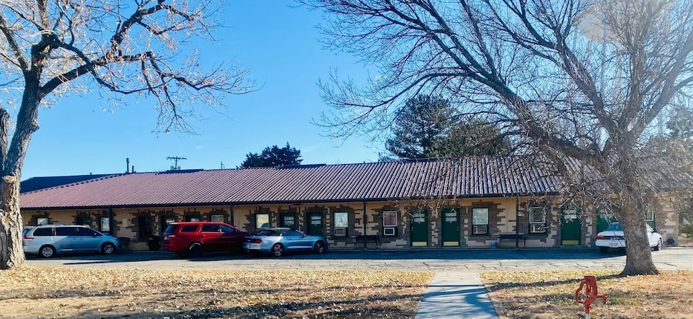 Hotel O Hillcrest Norton KS Hwy 36 26/43