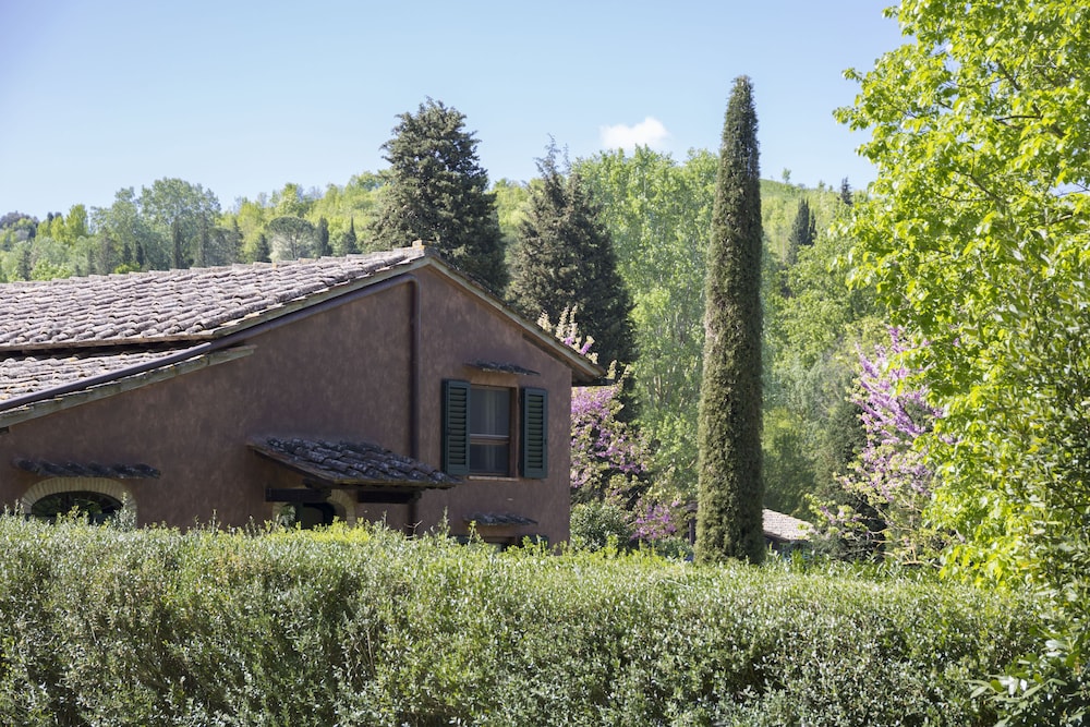Borgo San Benedetto 45/50
