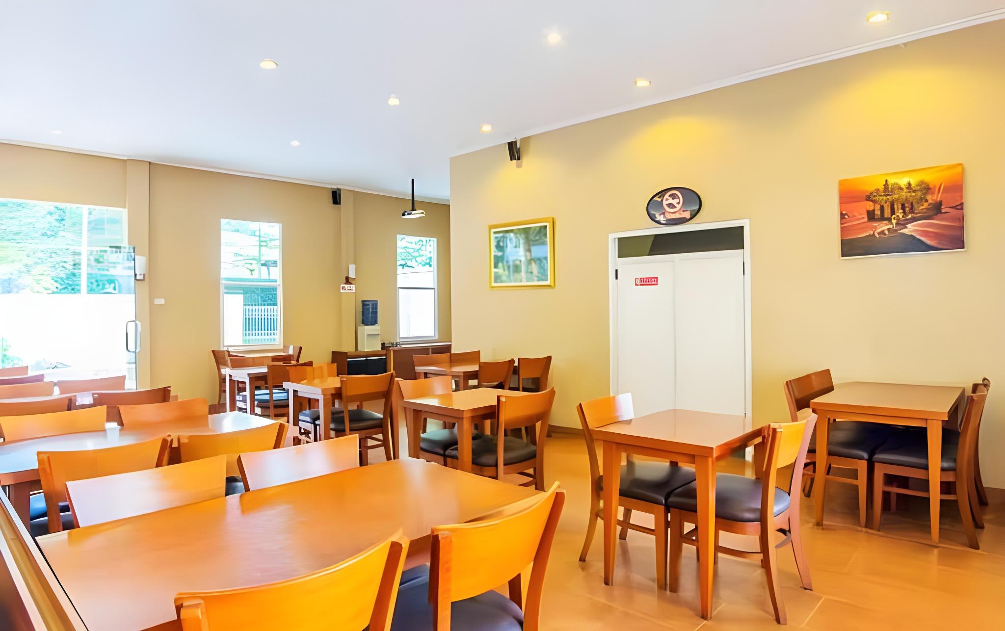 U Village Hotel And Villa 22/38