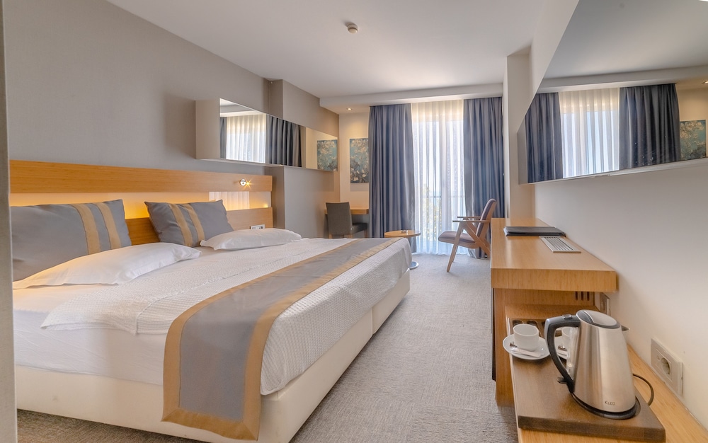 ATIK HOTEL 19/73
