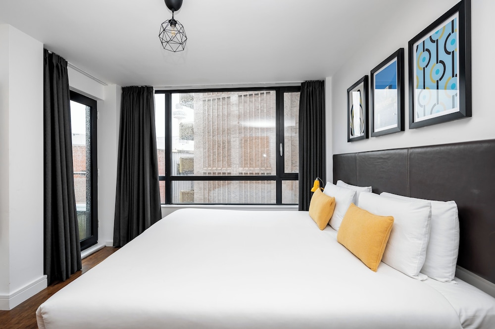 City, Apartment, Twin Beds, 2 Double Beds, Sofa