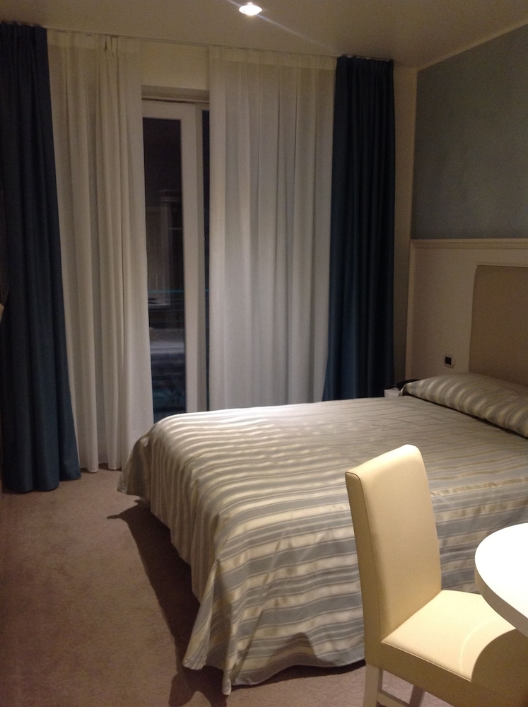 Palace Hotel la Conchiglia D Oro 33/76