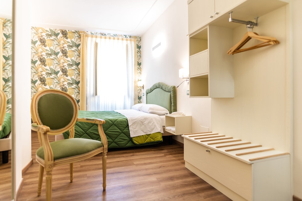 Hotel Corso 19/27