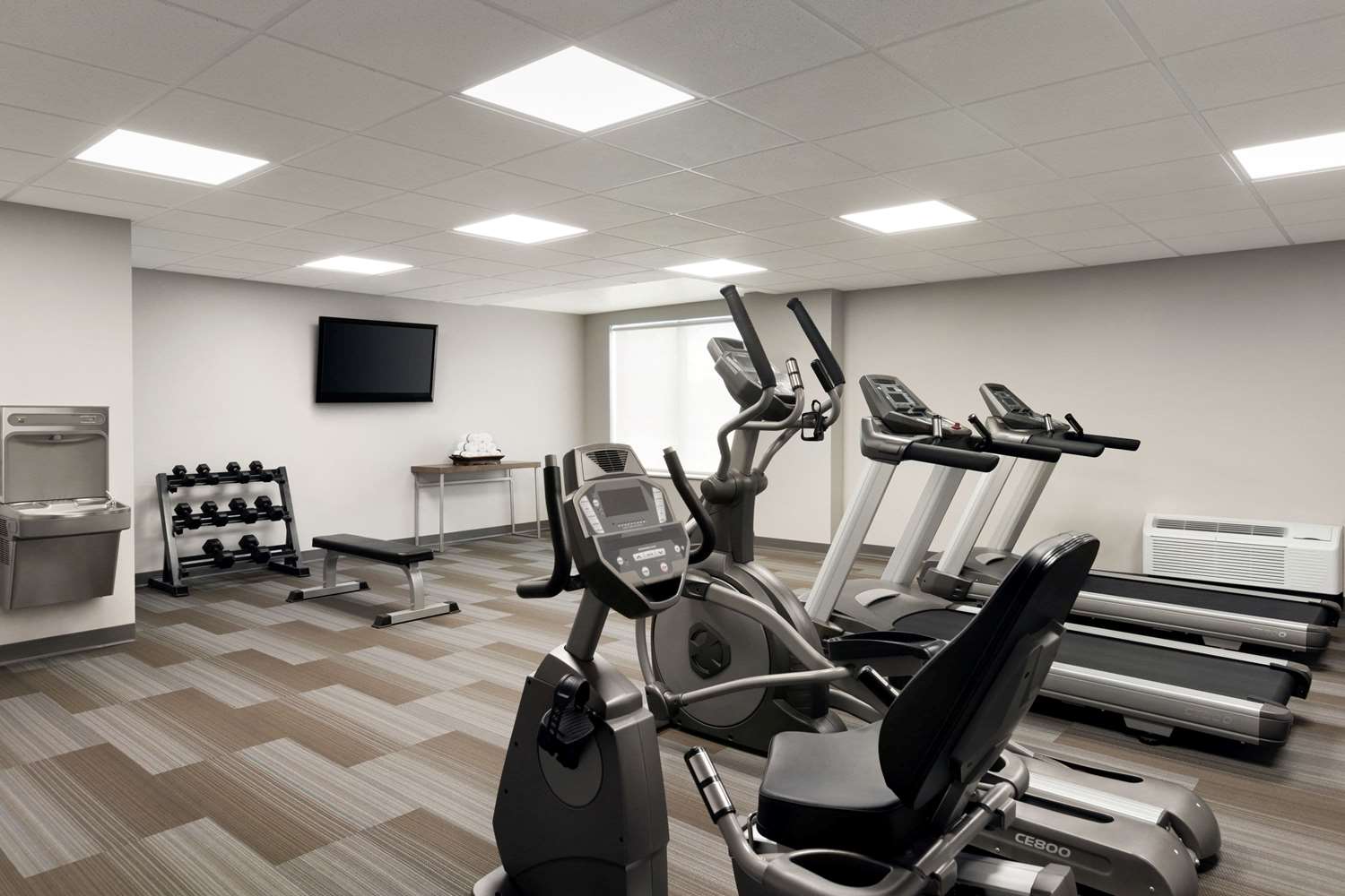 Wingate By Wyndham Cincinnati Blue Ash 9/28