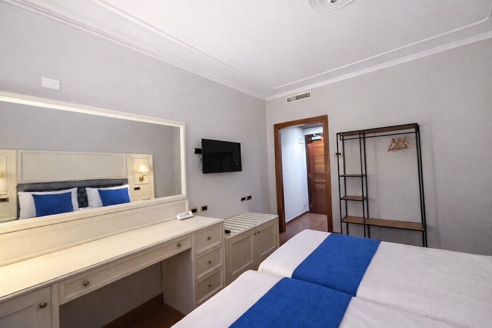 Hotel President 23/50