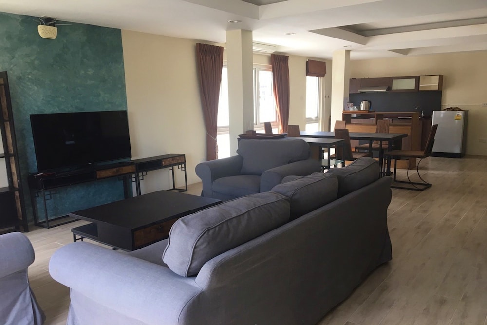 Arcadia Maephim Serviced Apartment 27/50