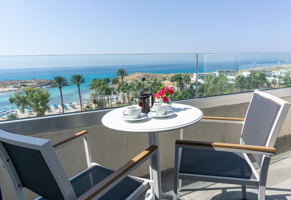 Anonymous Beach Hotel - Adults Only 62/72