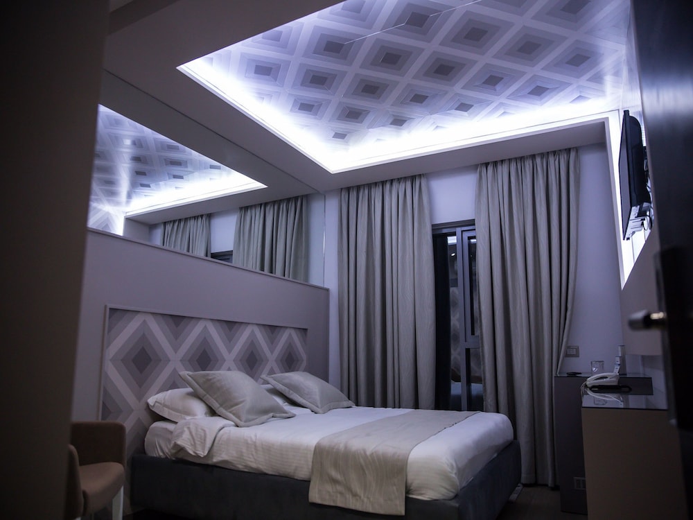 New W Hotel 39/50