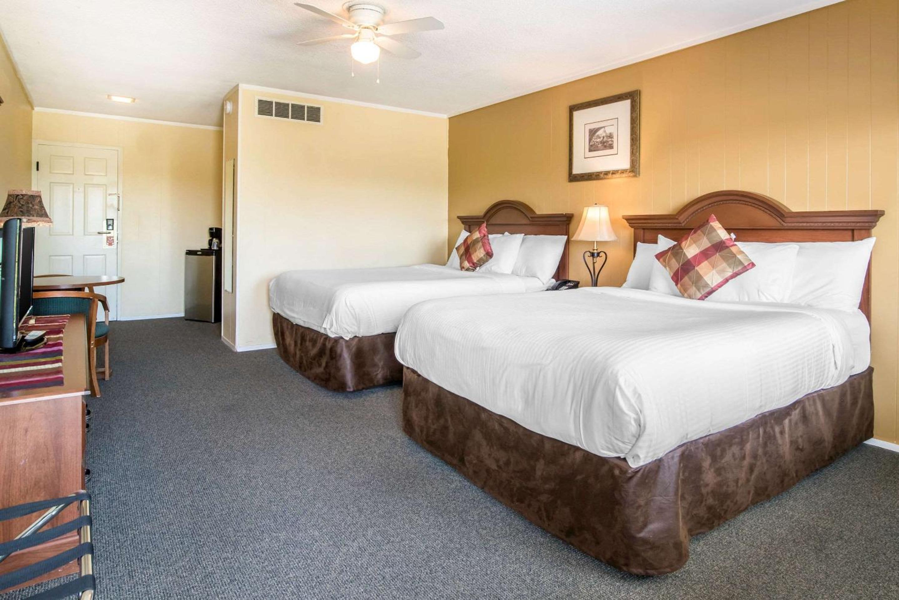 Room, 2 Queen Beds
