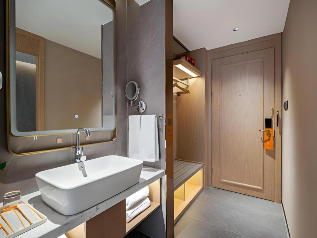 Vienna Classic Hotel (Suzhou Likou Metro Station) 57/60
