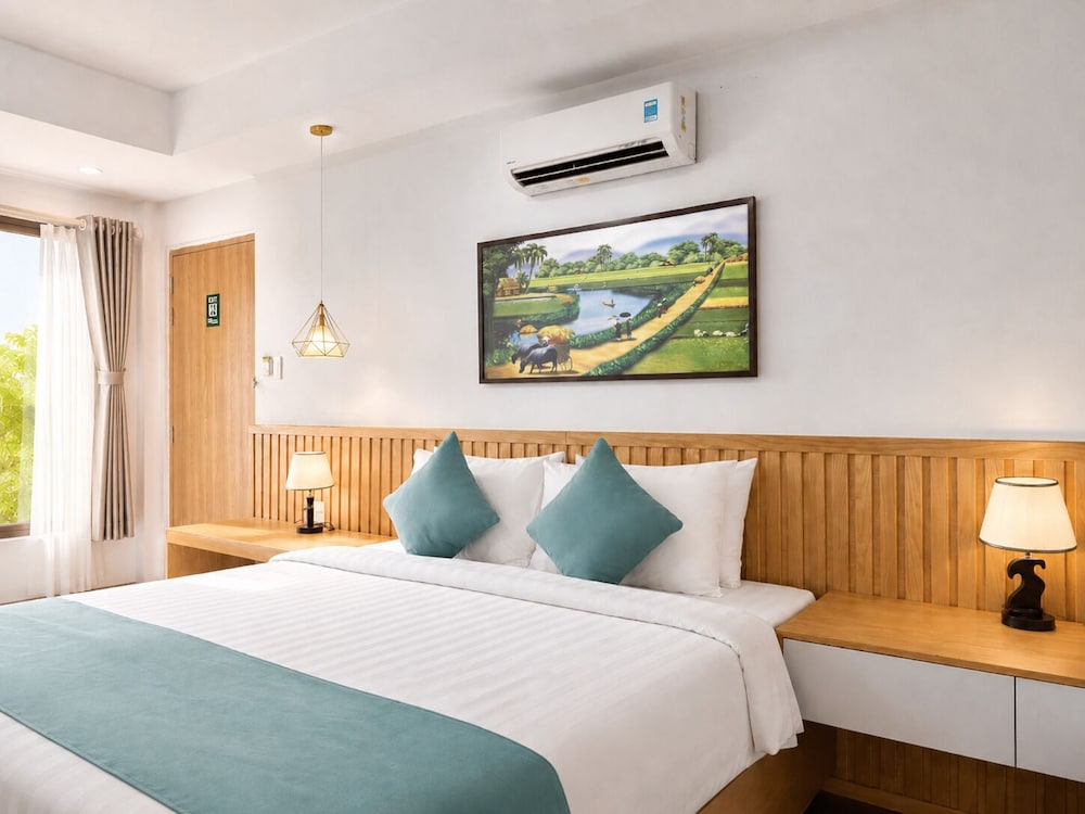 Panorama, Suite, Queen Bed, City View