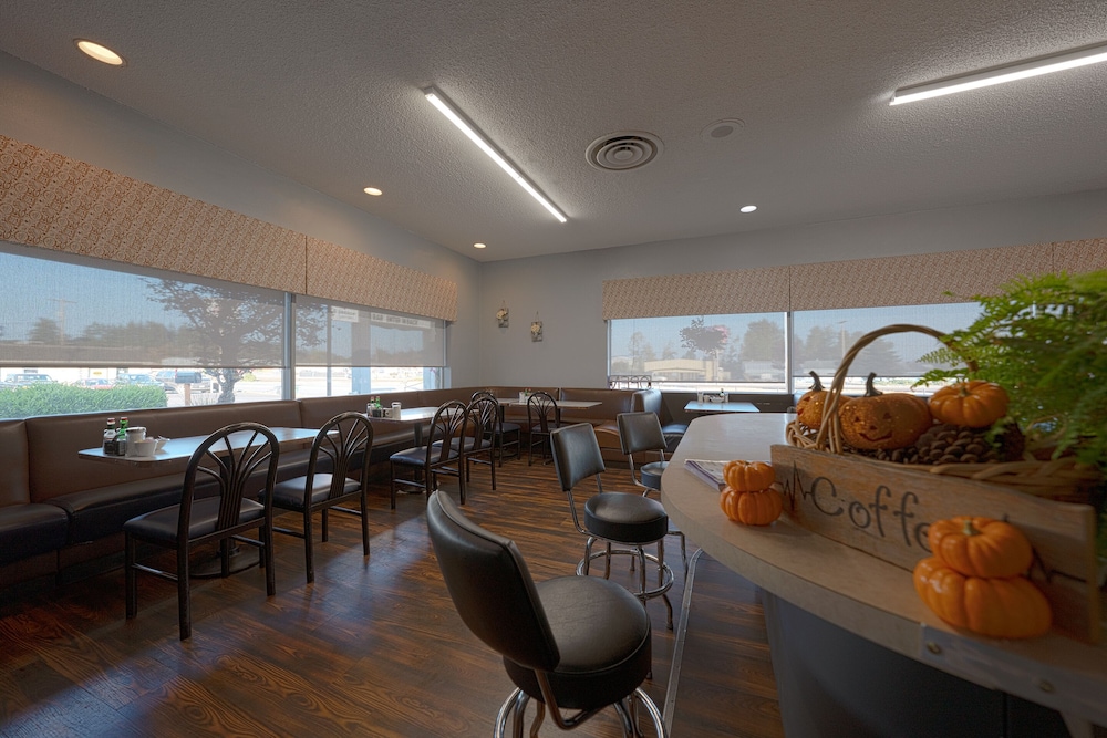 Travelodge Inn & Suites by Wyndham Saint Helens OR 21/37