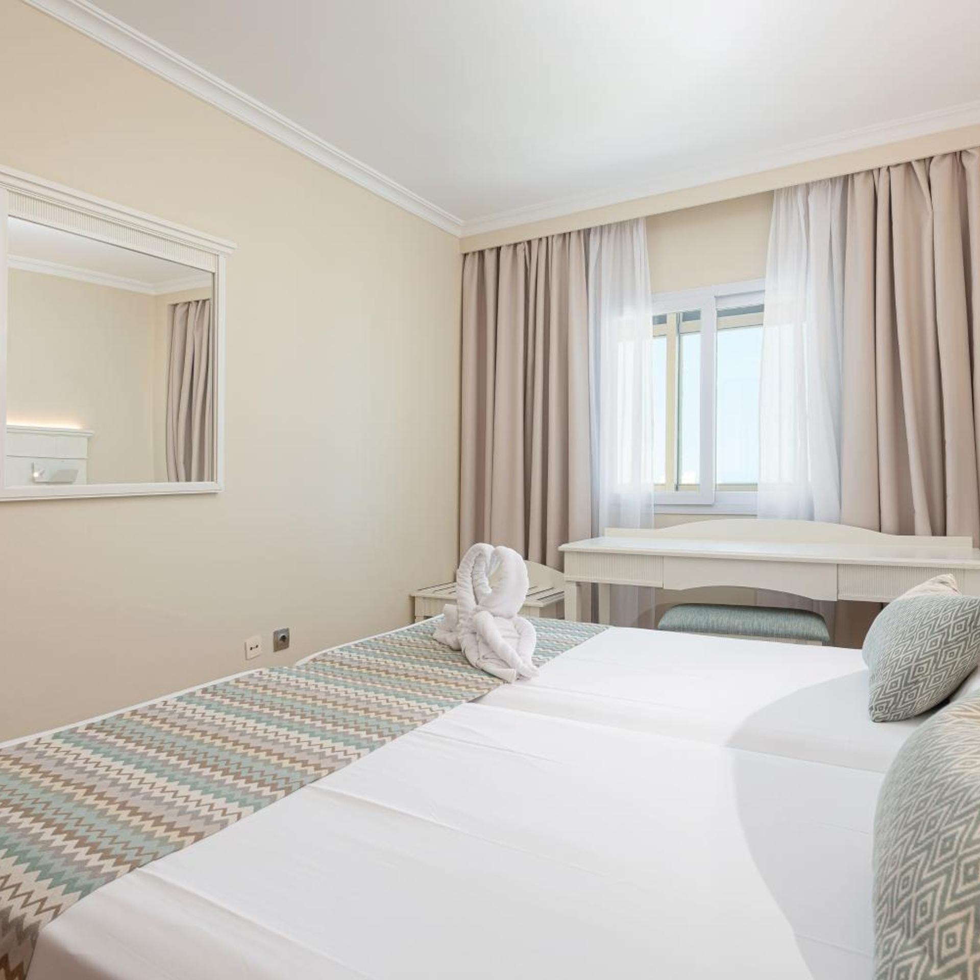 2 BEDROOMS, APARTMENT