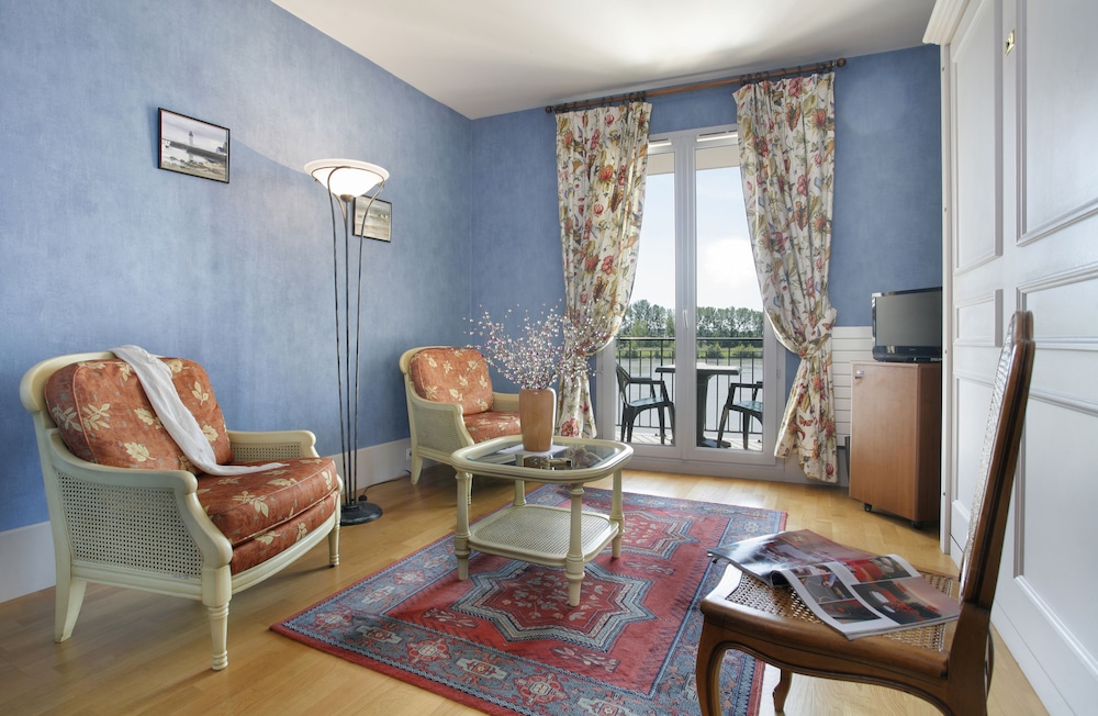 LE BEAU RIVAGE 32/58