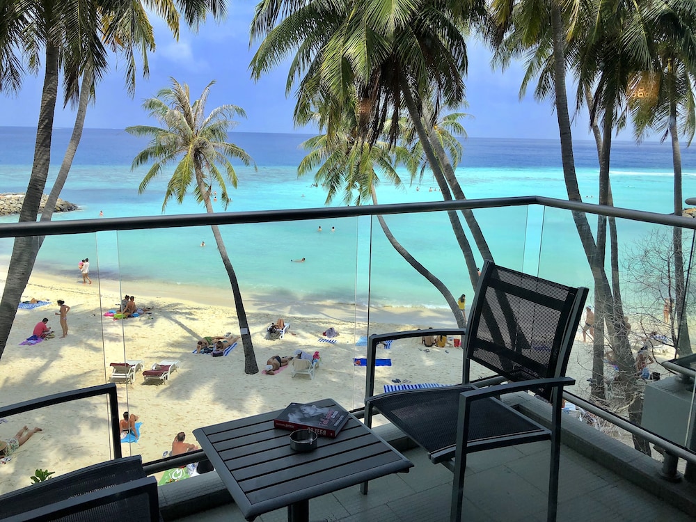 Kaani Grand Seaview 38/63