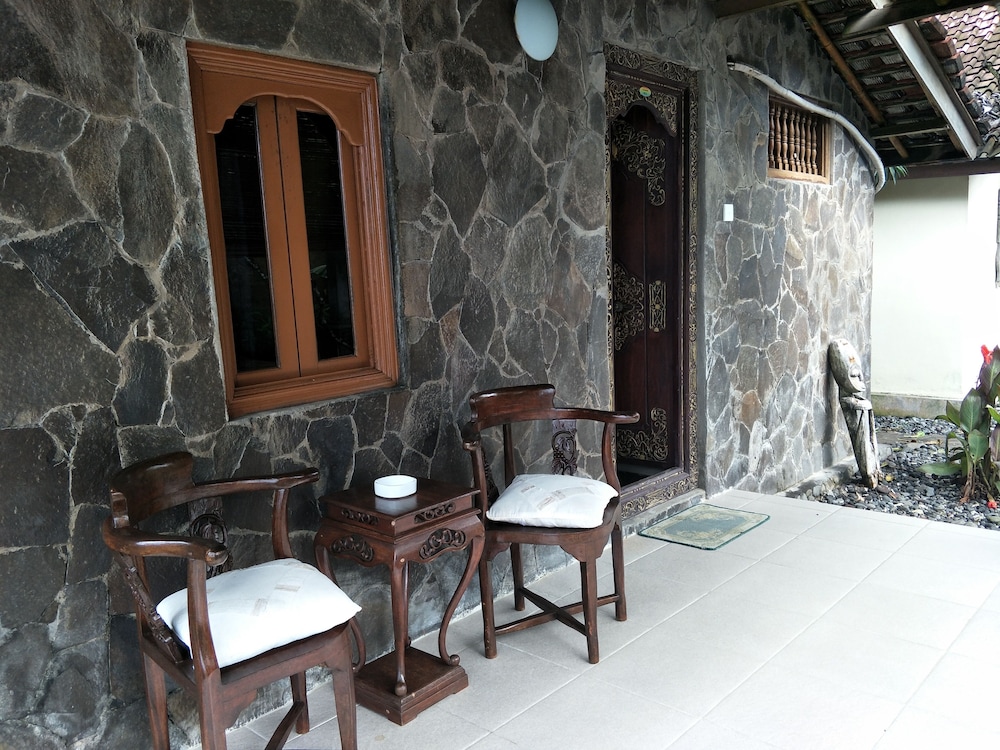 Temple Cafe & Seaside Cottages 3/59